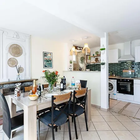 Holiday home Maison En Bastide, Animaux Admis - 5 Pers. - Fr-1-828-16 Montfaucon (Lot)