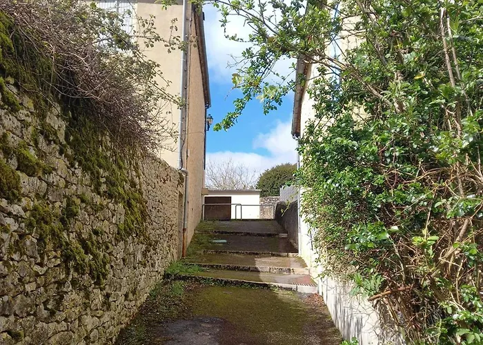 Holiday home Maison En Bastide, Animaux Admis - 5 Pers. - Fr-1-828-16 Montfaucon (Lot)