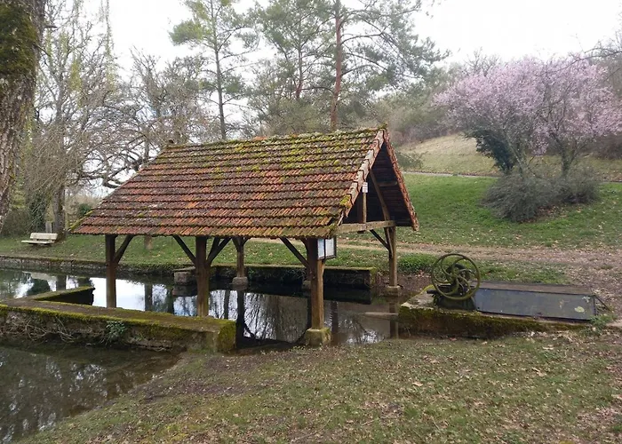 Holiday home Maison En Bastide, Animaux Admis - 5 Pers. - Fr-1-828-16 Montfaucon (Lot)